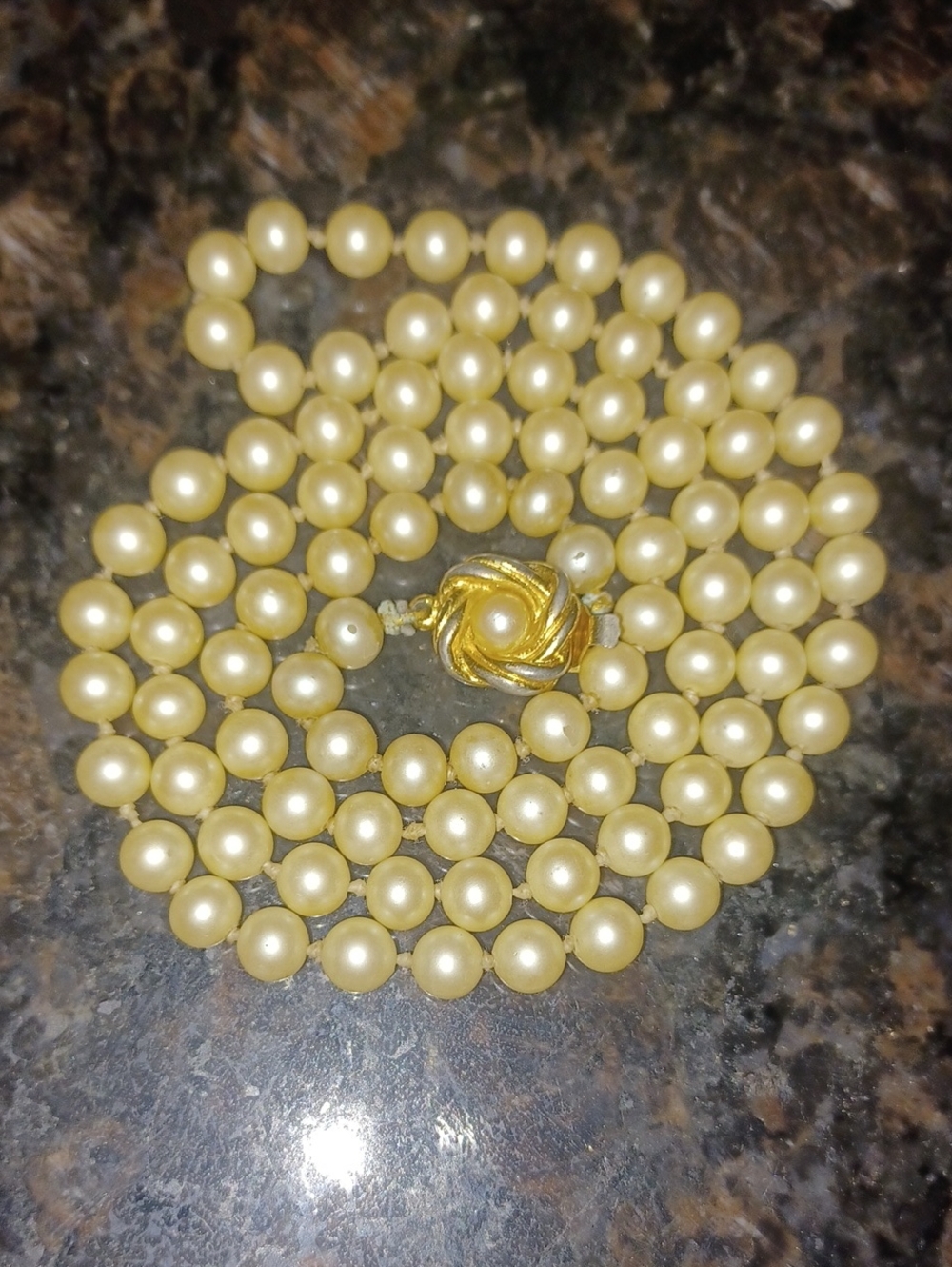 Vintage 26” Genuine Freshwater Pearl Necklace Knotted Tested Matinee